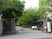 会場の園田学園女子大学